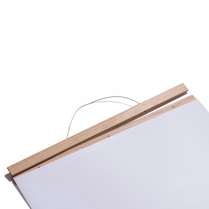 MAGNETIC - Wooden poster hanger | side by side