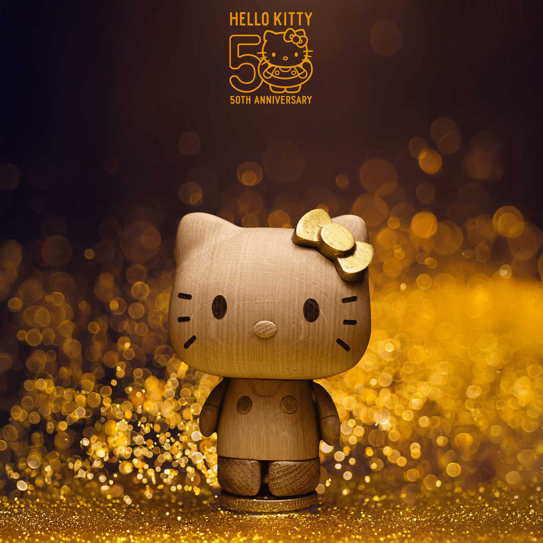 HELLO KITTY small with golden Bow - 50th Anniversary Edition - Wooden Figurine Oak 14 cm high | boyhood