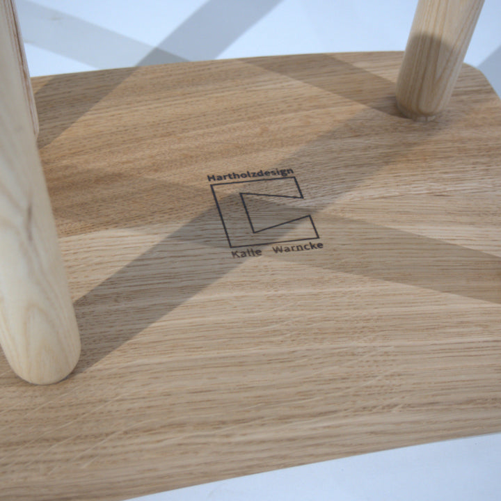 LAKE MITTEL - Hocker aus Holz - in klassischer Windsor-Machart - mittel | Hartholzdesign
