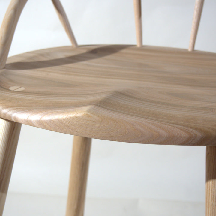 WERKHOCKER - Windsor-Stuhl - mit Lehne | Hartholzdesign