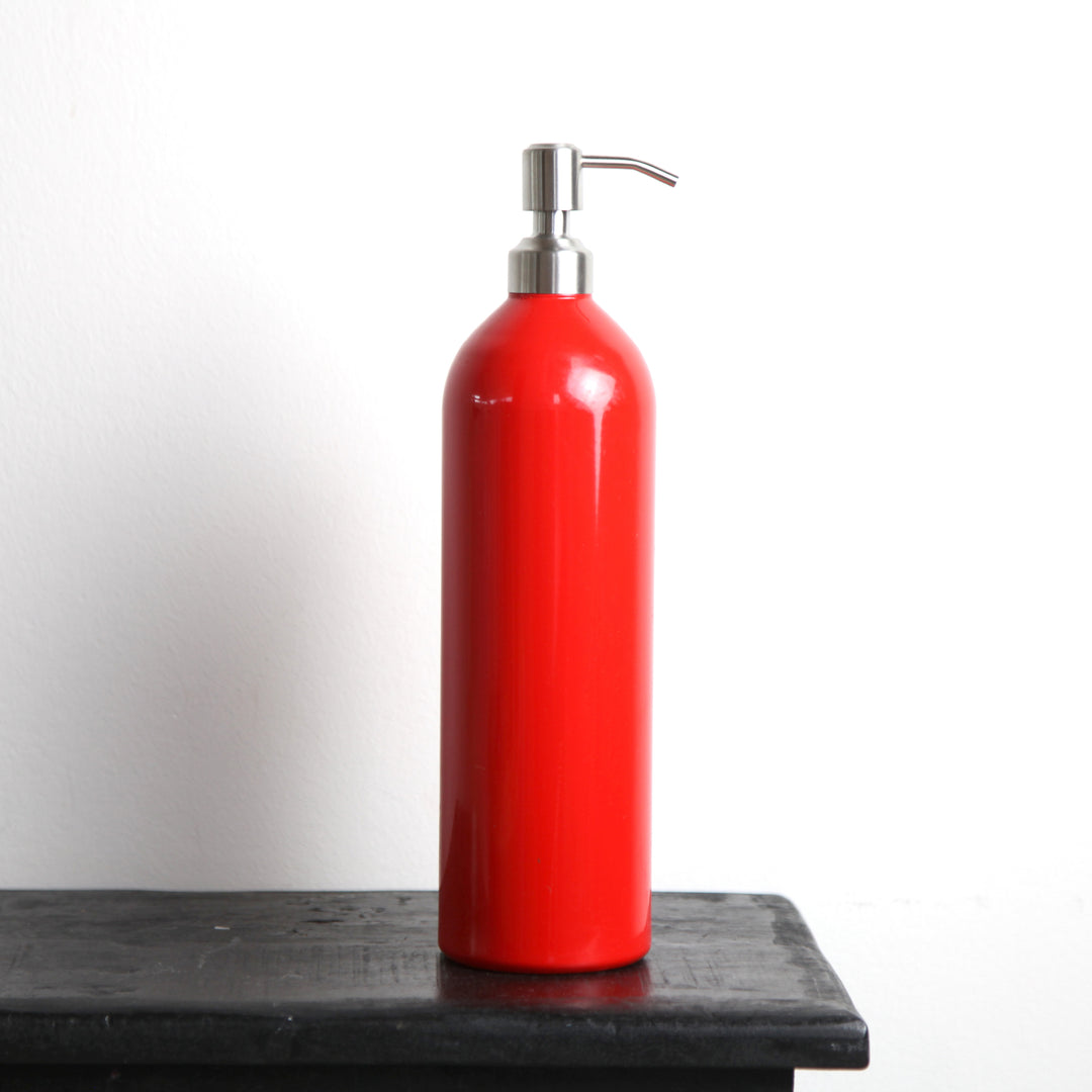 FIRE - soap dispenser - recycled fire extinguisher | werkvoll