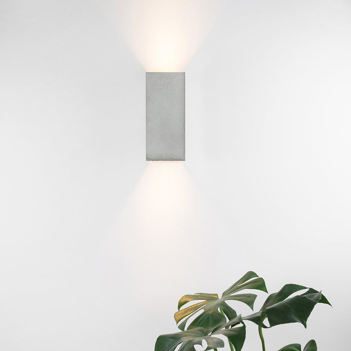 B8 - Concrete wall light | GANTlights