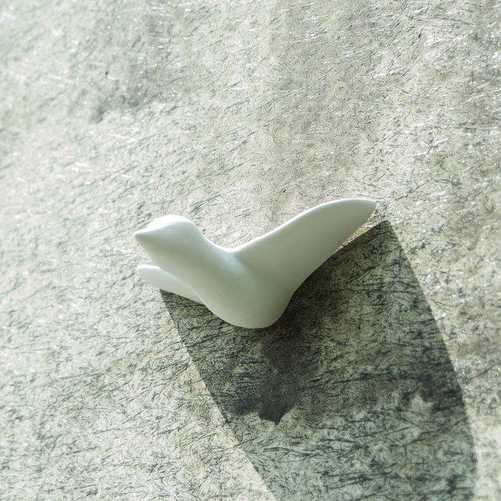 WHITE BIRD SWARM - decorative birds - set of 4 - white | Formpoet