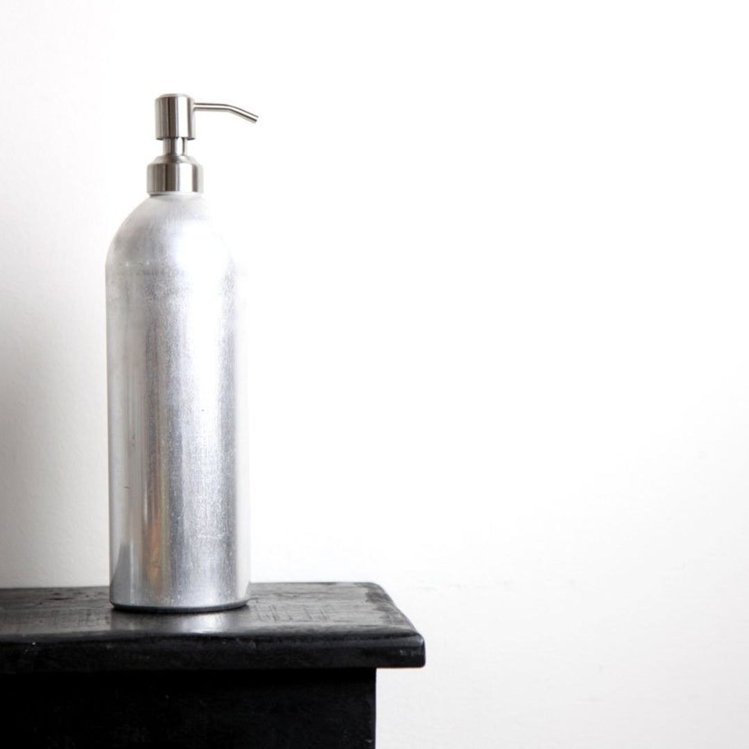 FIRE - soap dispenser - recycled fire extinguisher | werkvoll