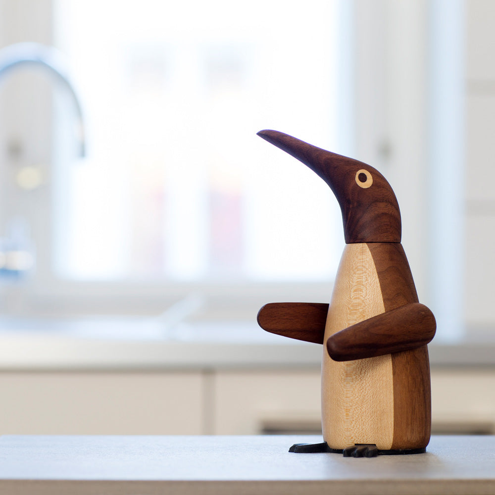 Salt Grinder Salt Penguin – FSC Walnut · 17 cm | Spring Copenhagen · Hostess Gift