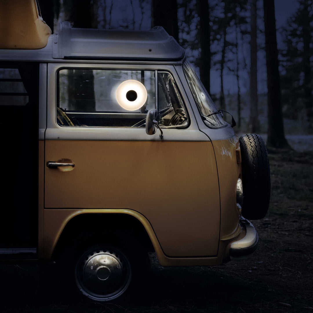 NEOZOON - Akkulampe mit Saugnapf | Lukas Heintschel