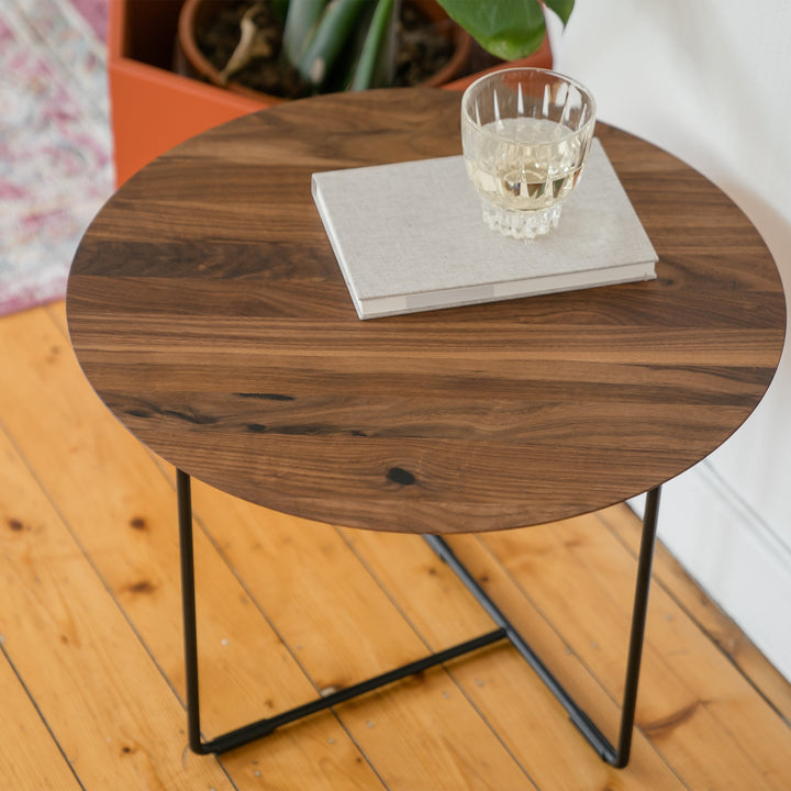 WALNUT 01 - side table made of solid wood | weld & co