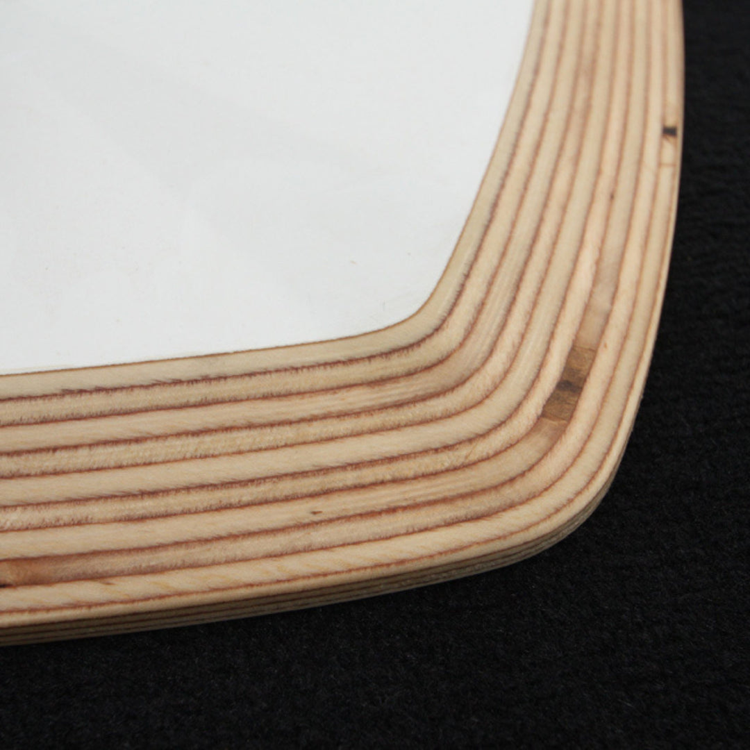 MINIMATE TRIANGLE - minimalist side table - white | son of nils