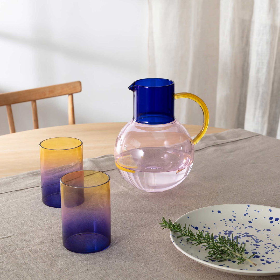 PABLO GLASS JUG - Glas-Krug & Karaffe - Pink & Kobaltblau | Block Design