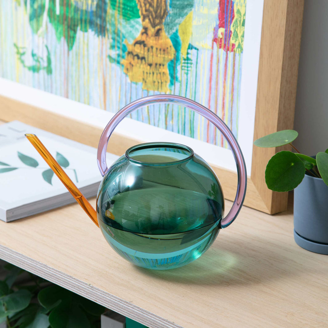 PABLO GLASS WATERING CAN - Glas-Blumen-Gießkanne - Blaugrün & Lila | Block Design