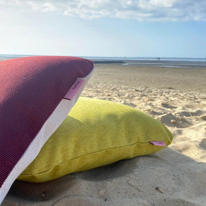 MERLOT & KREIDE - Outdoor Kissen - zweifarbig | hum