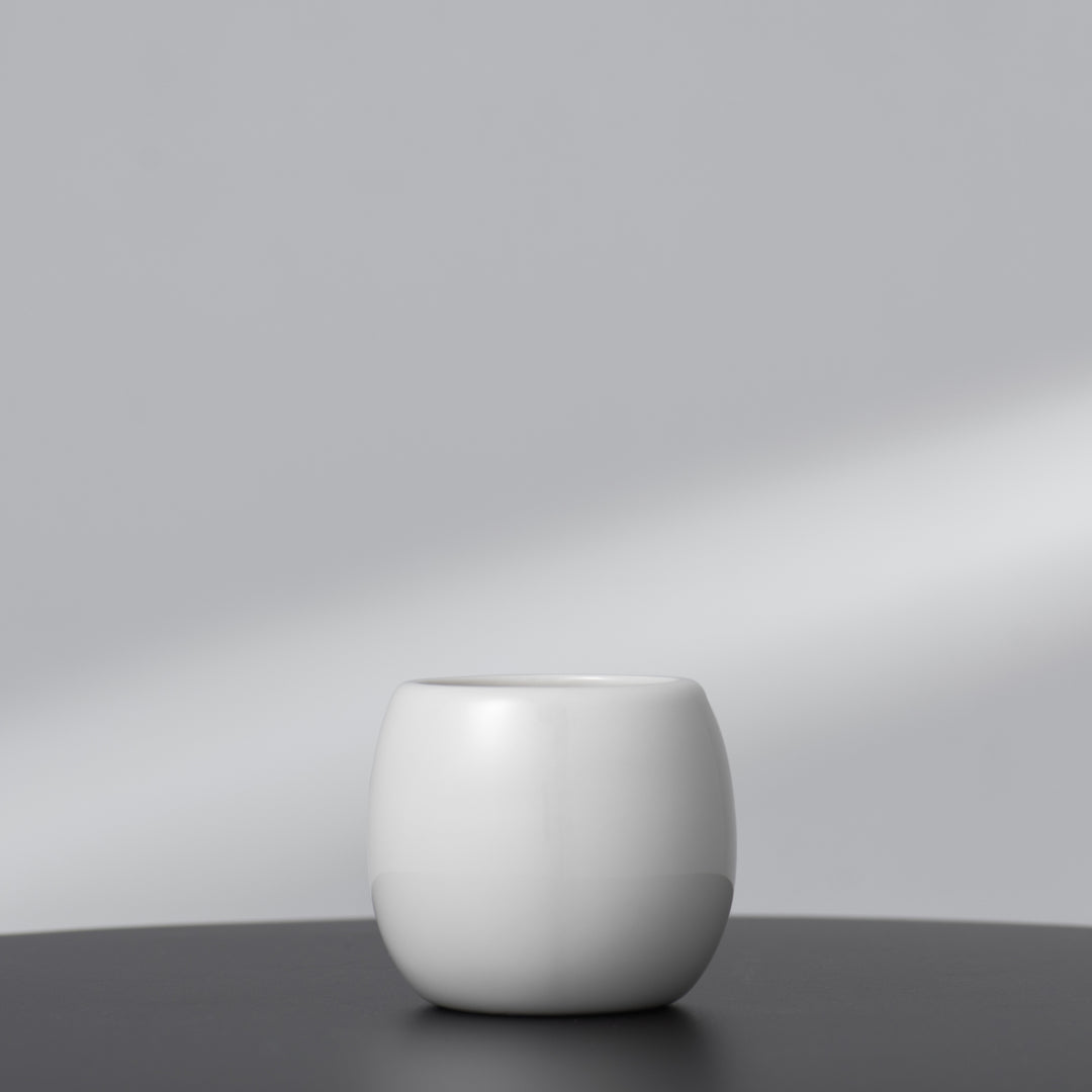 YUAN 03 - small cup - handle-free design made of porcelain | HONiSTUDIO