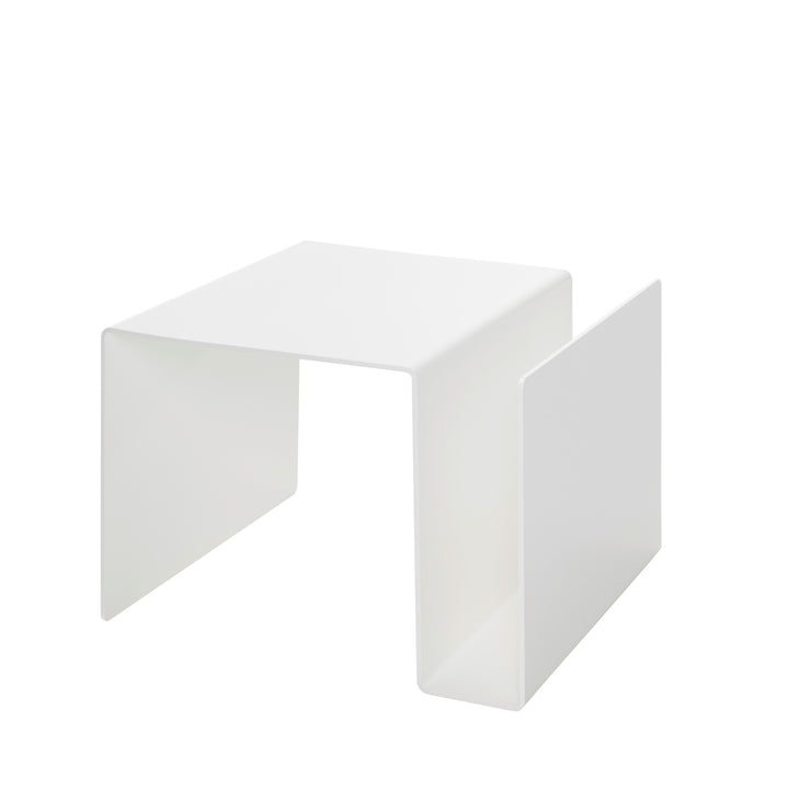 HUK - Side table and storage solution - Multitalented aluminum design | Müller