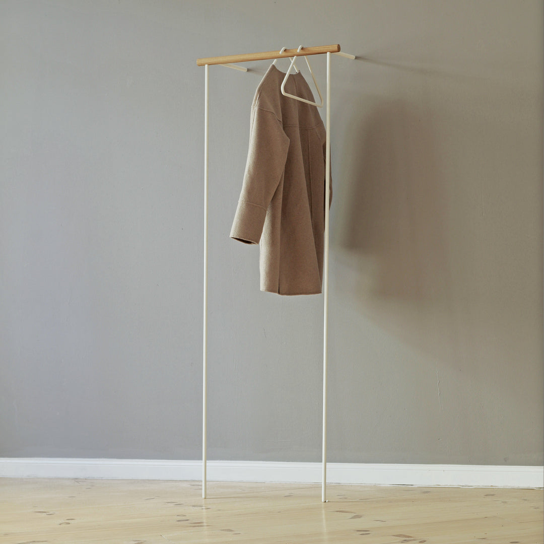 LEANON II - Garderobe zu Anlehnen | roomsafari