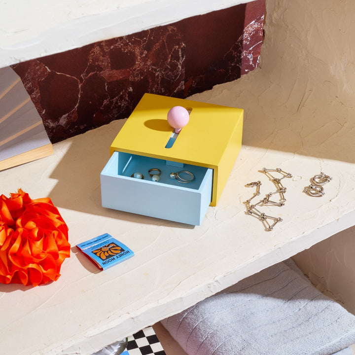 CACHE BOX - Kleine, gelbe Schmuckschatulle | Kanyon Yeh | Areaware