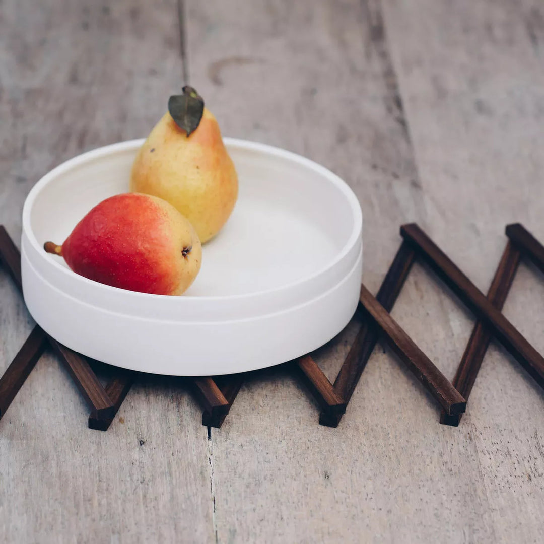 Extendable Trivet L – Walnut · up to 80 cm | side by side