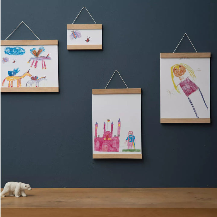 Magnetische Posterleiste A3 – Eiche · 30 cm | side by side