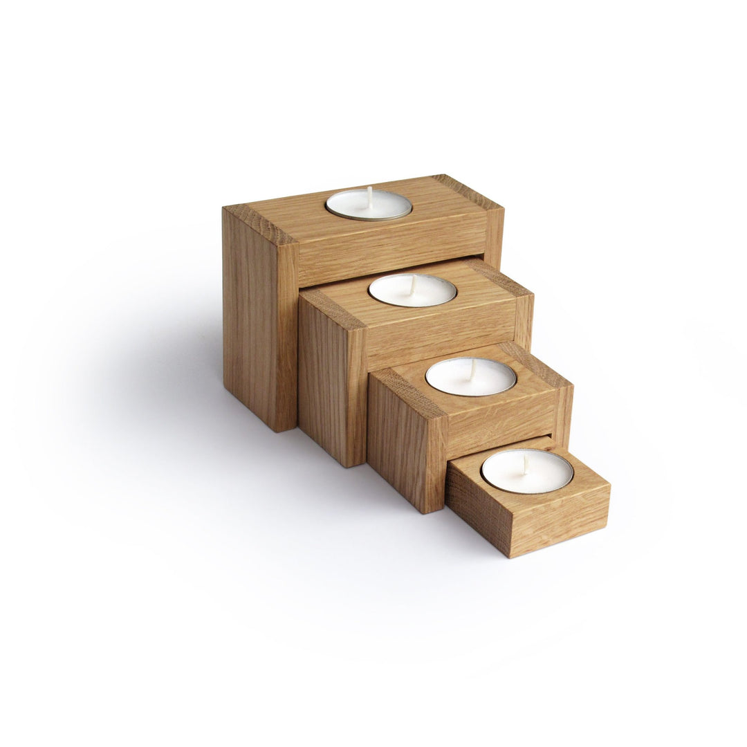 Adventsleuchter "Four Steps" – Eiche · 4 Teelichter | side by side