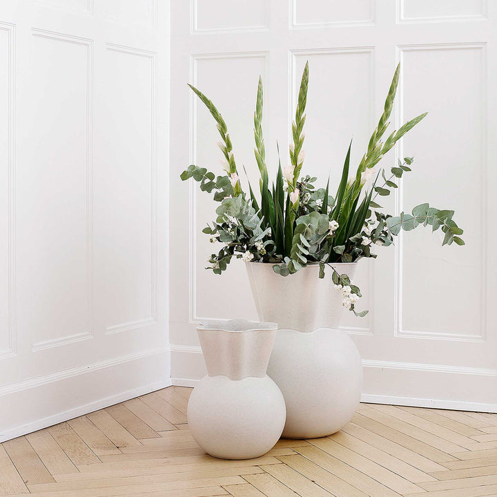 SVUNGEN TOP - Ceramic Vases with sweeping Top | Eva Staehr-Nielsen | Spring Copenhagen