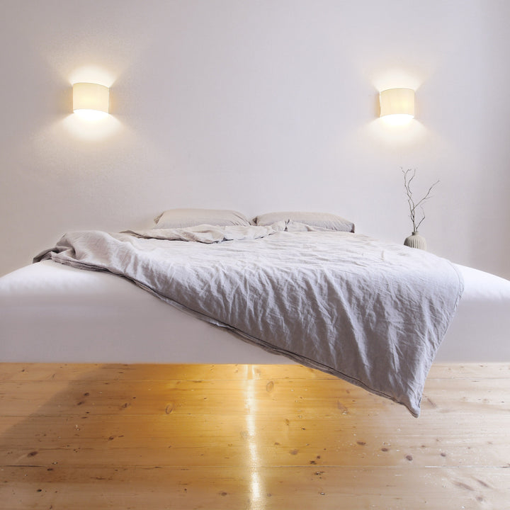 SCHWERELOS – Bett - Architektenbett - weiß | pa:ul