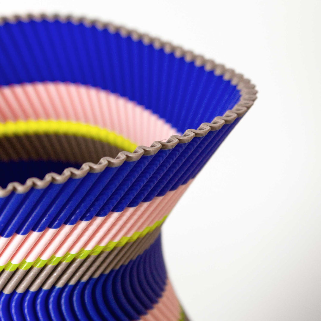 FLARE VASE Pattern - 3D gedruckte Vase mit Innenvase - 20 cm hoch | The Edge Collection | Sheyn