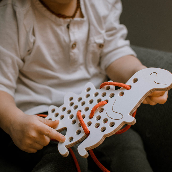 ALEX THE DINOSAUR - wooden lacing toy - Montessori - dino | milin