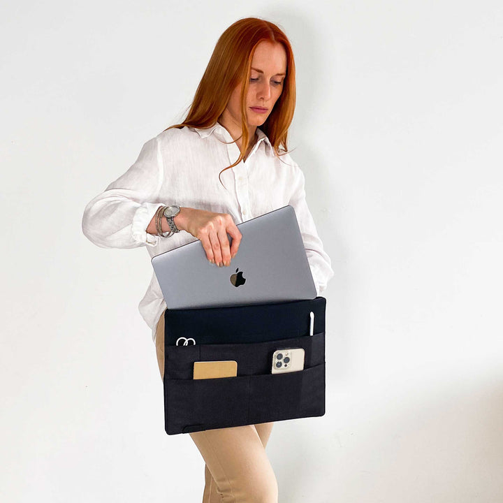 STAND-UP SLEEVE - Desktop-Organizer mit Laptop- & Tablet-Hülle - 13 oder 15" | beblau