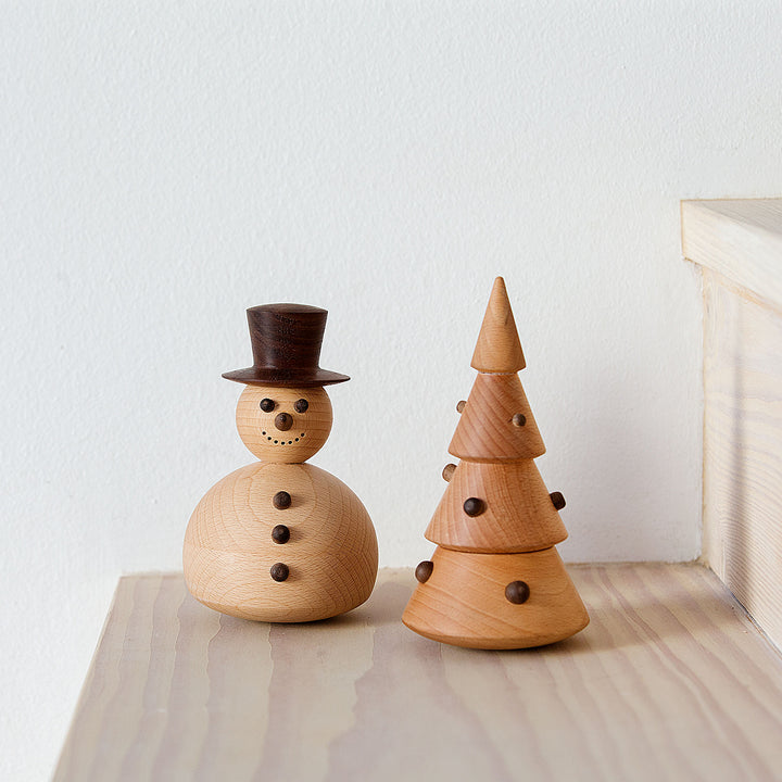 CHRISTMAS TREE - Holz-Deko-WEIHNACHTSBAUM - Stehaufmännchen | Thor Høy | Spring Copenhagen