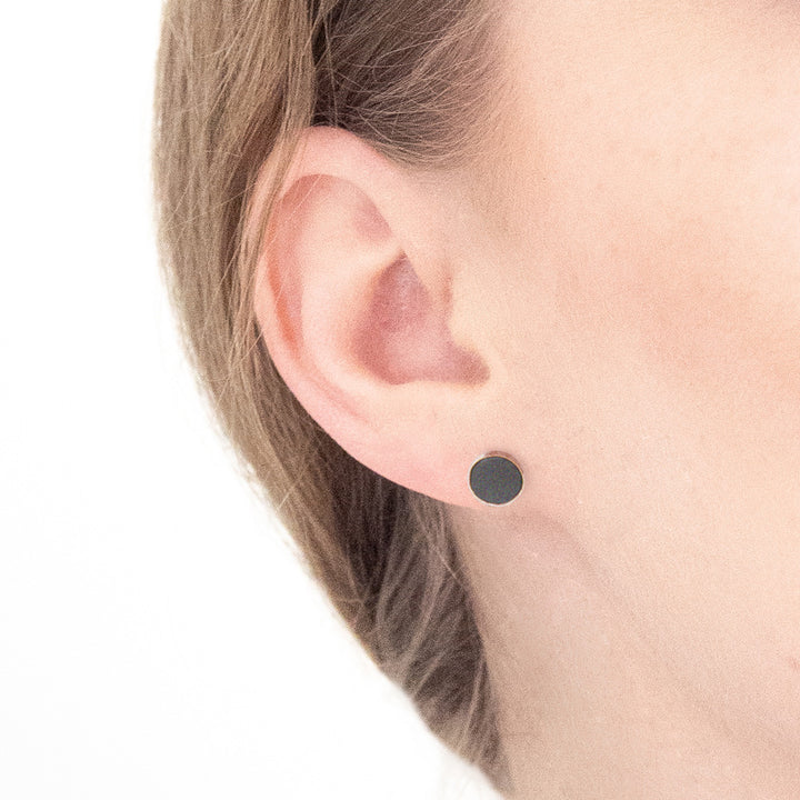 ear studs 'R20'
