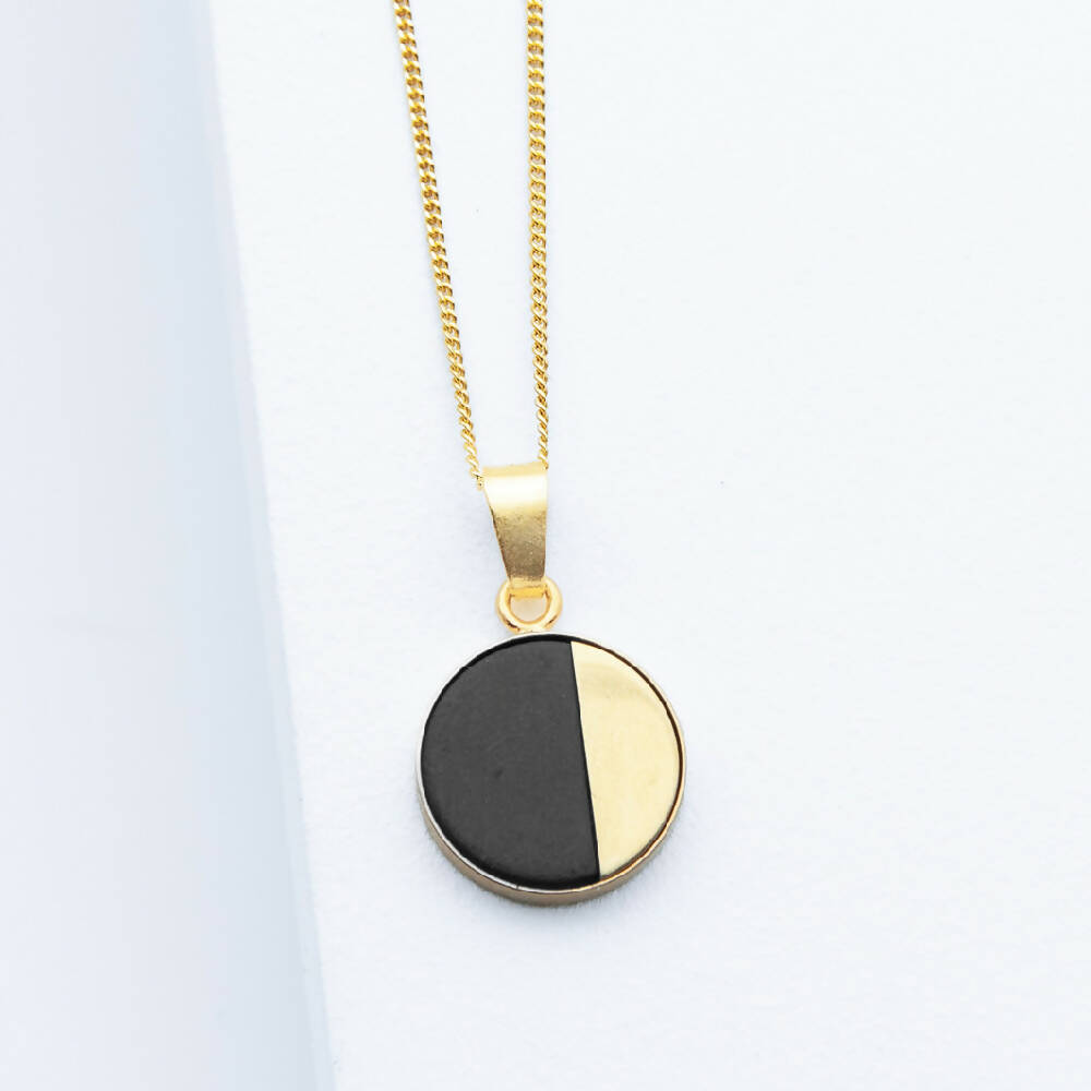 Necklace 'R01'
