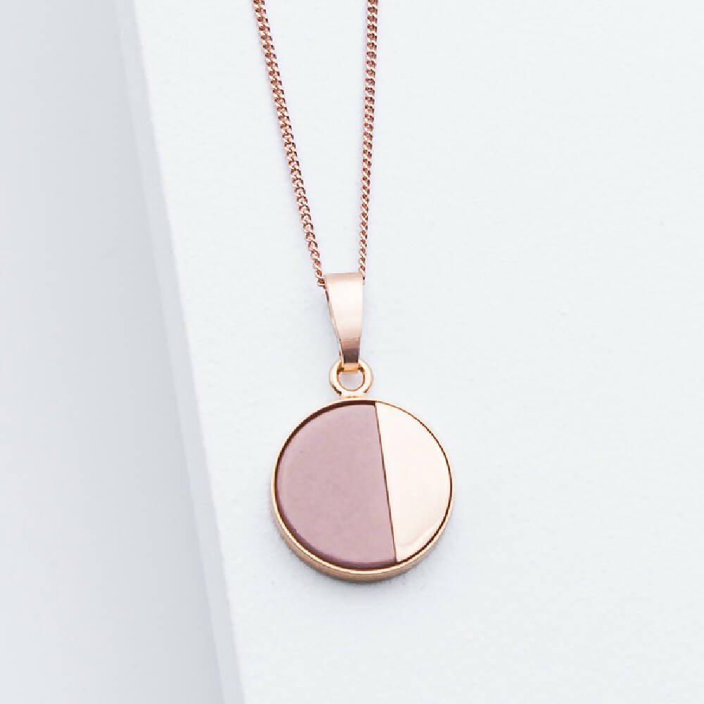 Necklace 'R01'